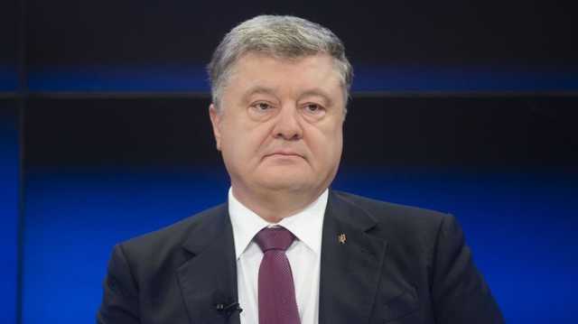 Порошенко потребовал от ВР отменить закон, который сам же и подписал