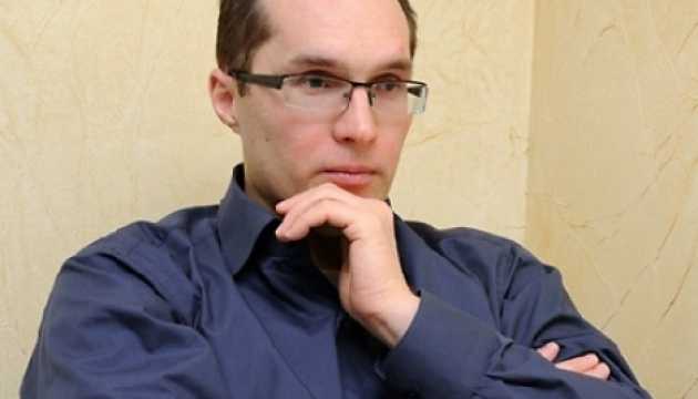 Запад переходит с руководством Украины на язык ультиматумов, - Бутусов