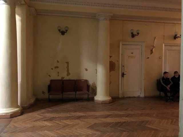 "Просто дичь!" В сети показали разруху в киевском спортивном медцентре