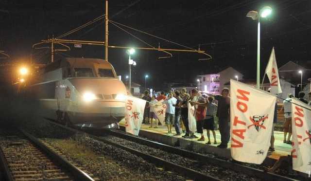 Забастовка во Франции: отменены рейсы почти всех скоростных поездов