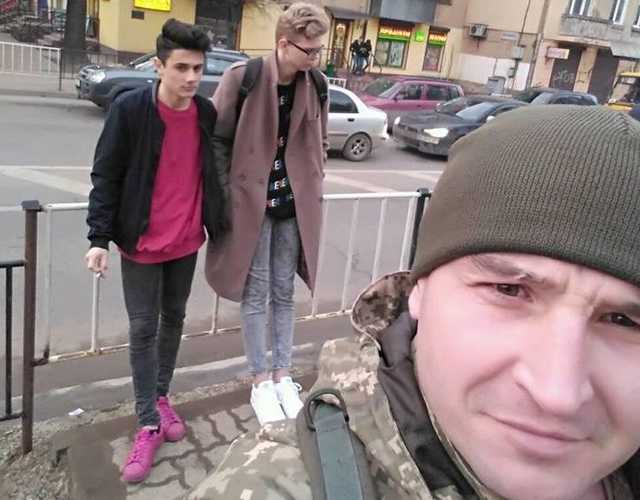 "Дикари унижают детей": боец АТО взбесил сеть фото с хипстерами