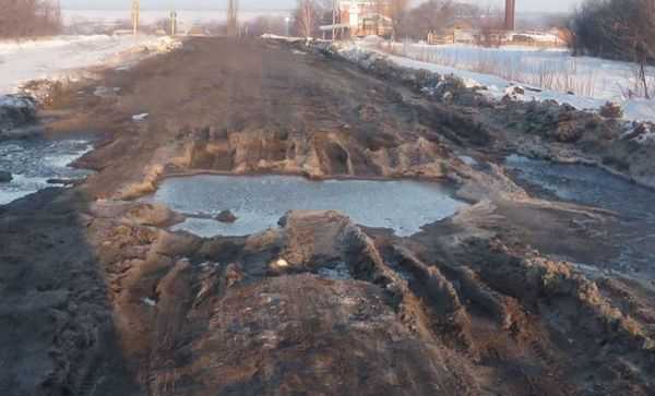 Страшный сон водителя: самая ужасная дорога Украины стала хитом интернета