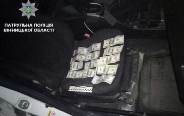 Патрульные отказались от взятки в $1300