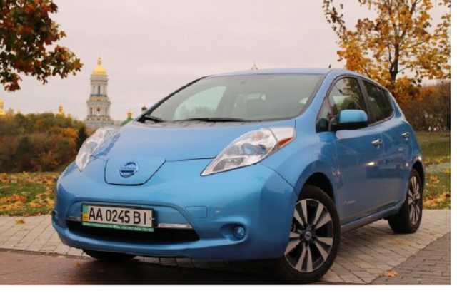 В Киеве запускают инвестпроект под туристическую аренду электрокаров