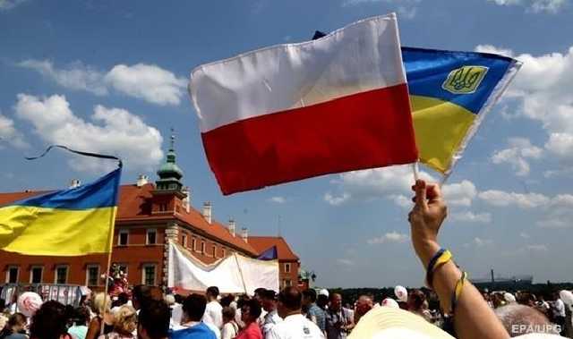 Польша готова восстановить украинские памятники