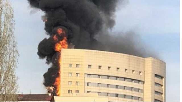 Крупный пожар в Турции: горит многоэтажный госпиталь