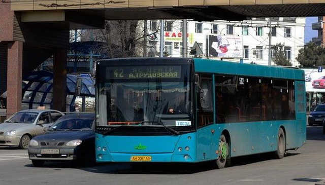 «Возят как скот в грязи и пылище»: жители «ДНР» о «республиканских» маршрутках