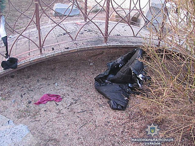 В Северодонецке мужчина на улице подорвал себя гранатой