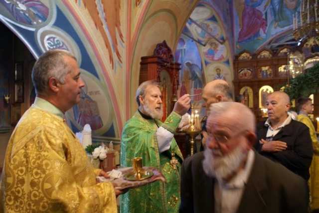 Попы, бизнес, бокс, народные дружины. Какие организации, кроме церквей, основывали руководители общин УПЦ МП