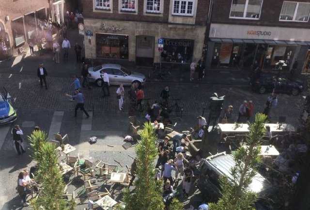 Меркель прокомментировала наезд грузовика на людей в Германии