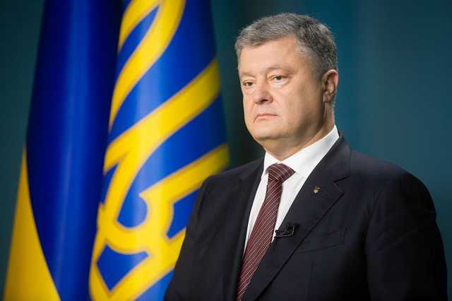 Порошенко поздравил украинцев с Пасхой