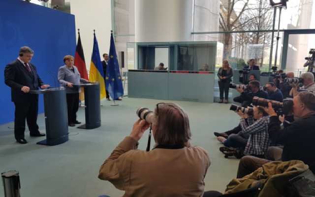 "Мира нет": Меркель сделала заявление по Донбассу после встречи с Порошенко