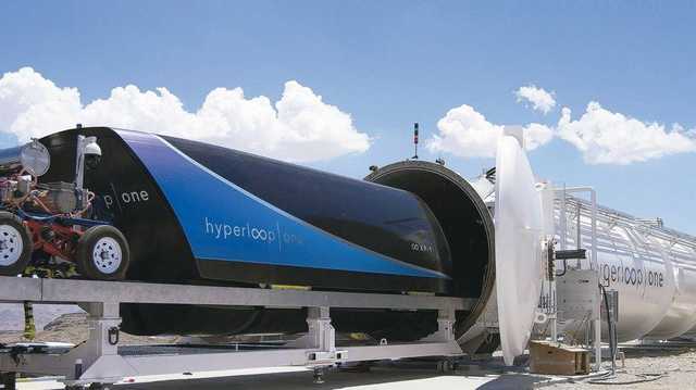 С Hyperloop на Троещину: названа причина, почему Илон Маск не будет в Украине
