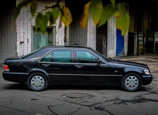      Land Cruiser  Mercedes S600   