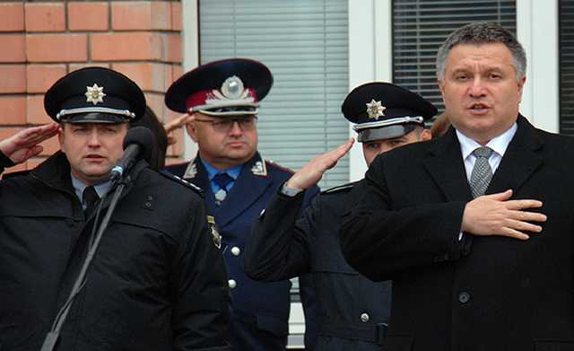 Старая гвардия. «Авторитетные» генералы на службе Порошенко