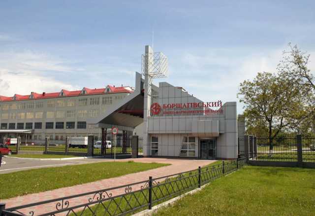 Руководство и сотрудники «Борщаговского химфармзавода» обвиняются в мошенничестве и незаконных операциях