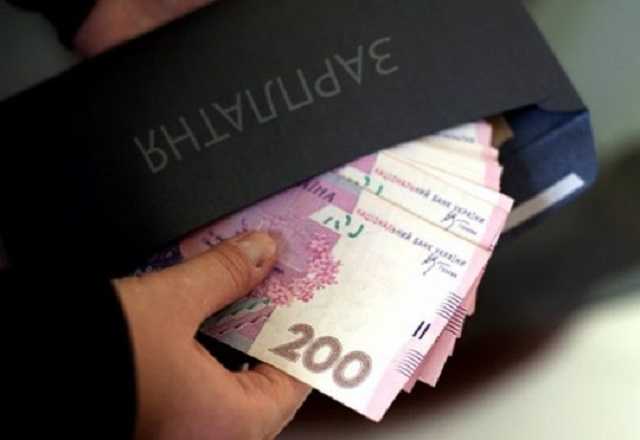 На Закарпатті оштрафували підприємців на 900 тисяч гривень за неоформлених працівників