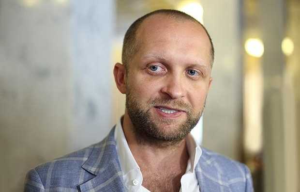 Фигуранту "янтарных" схем Полякову вернули загранпаспорта