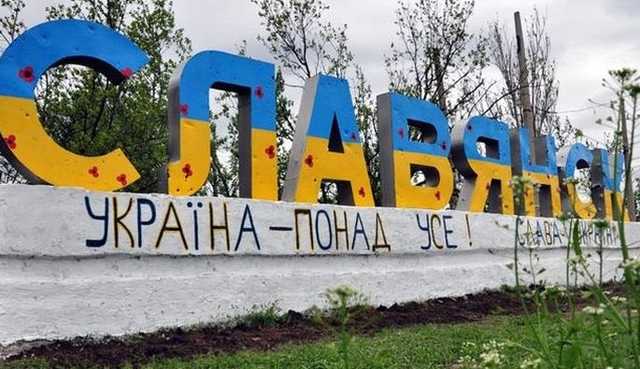 Охранявшая Януковича СБУ и «профашистская» Лавра. 4 года спустя никто не наказан