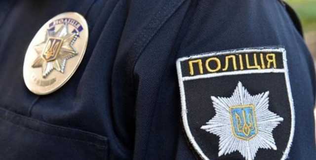 "Камеру тебе в ж*пу засуну!" В Мариуполе полицейский набросился на водителя