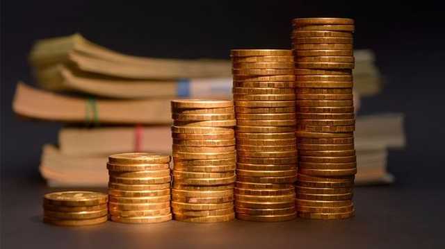 Погоревший на взятке прокурор Попеско прозябает в окружении богатой родни