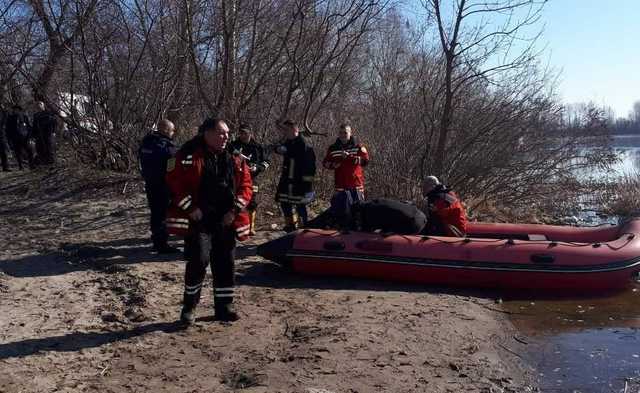 В Киеве нашли тела двух мужчин, перевернувшихся на лодке возле Жукова острова