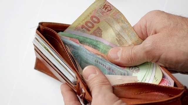 Стало известно, насколько собираются повысить минимальную зарплату в Украине