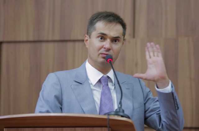 Депутат від БПП разом з керівником Полтавського облавтодору привласнюють бюджетні кошти