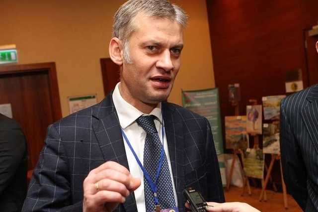 Депутати з’їздили на проводи і з’ясували, що Гройсман бреше