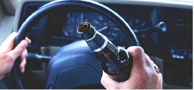 Взятка молебном: пьяный украинский священник за рулем угодил в скандал