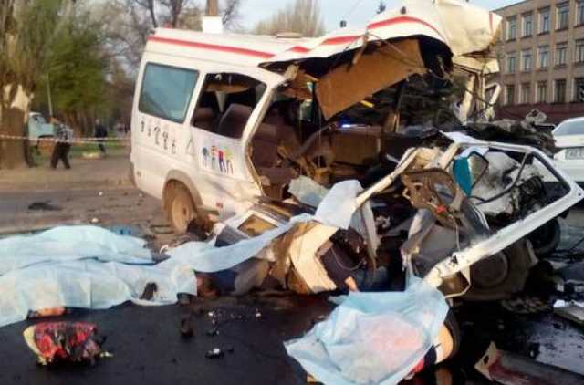 Тройное ДТП в Кривом Роге: спасатели обнародовали страшные подробности