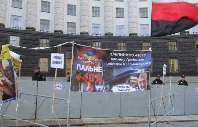 Негативный сценарий: эксперты назвали день, когда взлетят цены на бензин