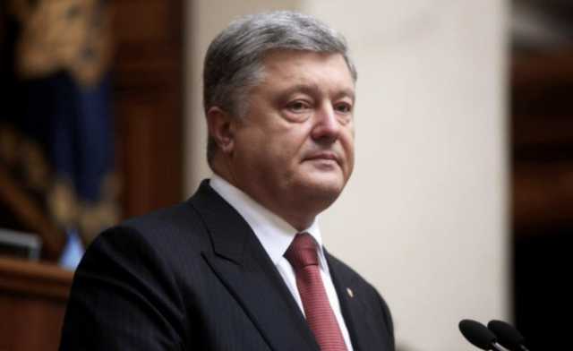 Зачем уже Церковь сюда подтягивать? – журналист о «новом бзике» Порошенко