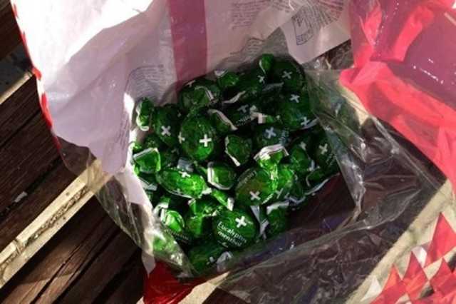 "Заставляют сосать": украинцев позабавила акция с конфетами Roshen в "ДНР"