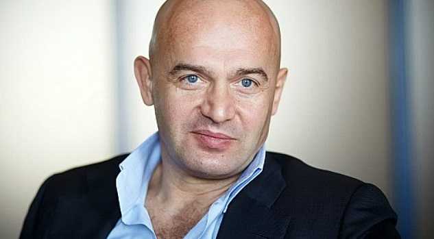 Смотрящий Порошенко Игорь Кононенко мешками завозит деньги в АП: подробности