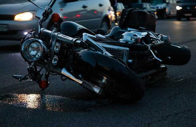 На Львівщині у результаті ДТП загинув пасажир мотоцикла