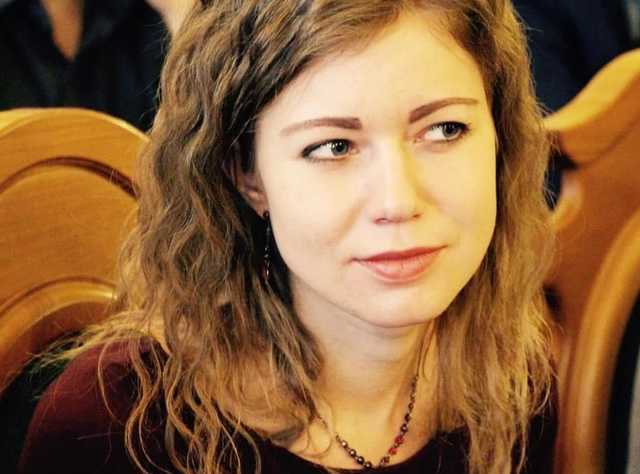 Во Львове учительницу уволили с работы за поздравление Гитлера с днем рождения