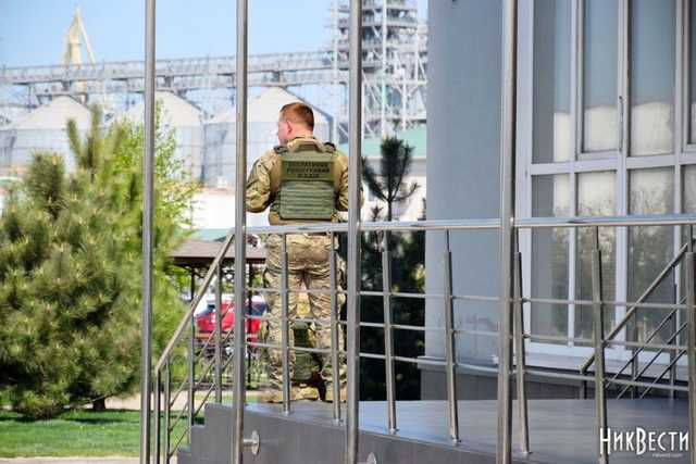 В порту "Ника-Тера" Фирташа проходят обыски