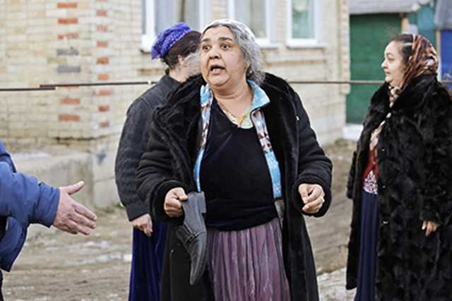 Окружили с ножом: киевлянка шокировала рассказом о нападении ромов