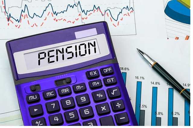 Часть украинцев освободили от "налога" на пенсии: подробности