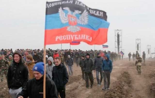 Псевдо-призывная кампания в ОРДЛО начинает раздражать "народ Донбасса", — блогер