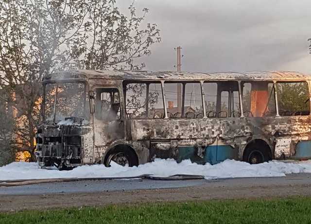 Под Кривым Рогом загорелась маршрутка