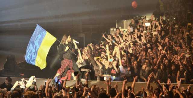 Джаред Лето в Киеве порадовал фанов флагом Украины
