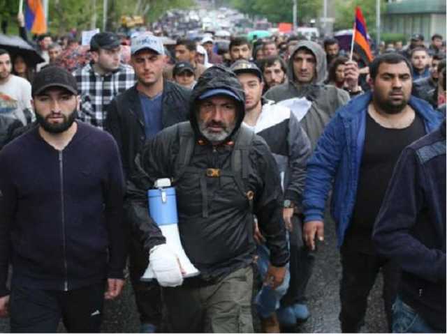 В Армении протестующие начали блокаду аэропорта