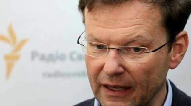 Боровик: Я не могу смотреть на эти заплывшие жиром рожи министров