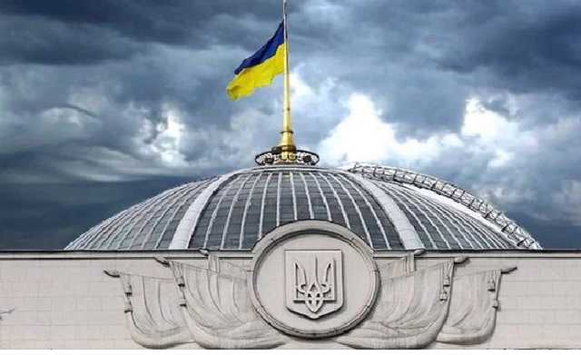 "Прямо в зале": известная журналистка рассказала о сексе в Раде