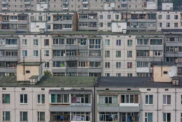 Миллионы украинцев останутся без квартир: "хрущевки" рушатся, а панельки снесут