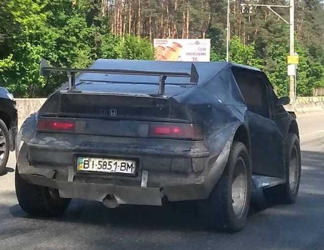 Украинец построил ужасающий внедорожник на базе Honda CRX
