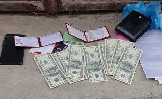 СБУ задержала чиновника Гоструда, шантажировавшего предпринимателя