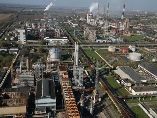 Жители Черкасс подозревают, что причиной отравления школьников могла стать авария на химпредприятии "Азот"